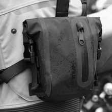 Aqua L1 Leg Bag Black